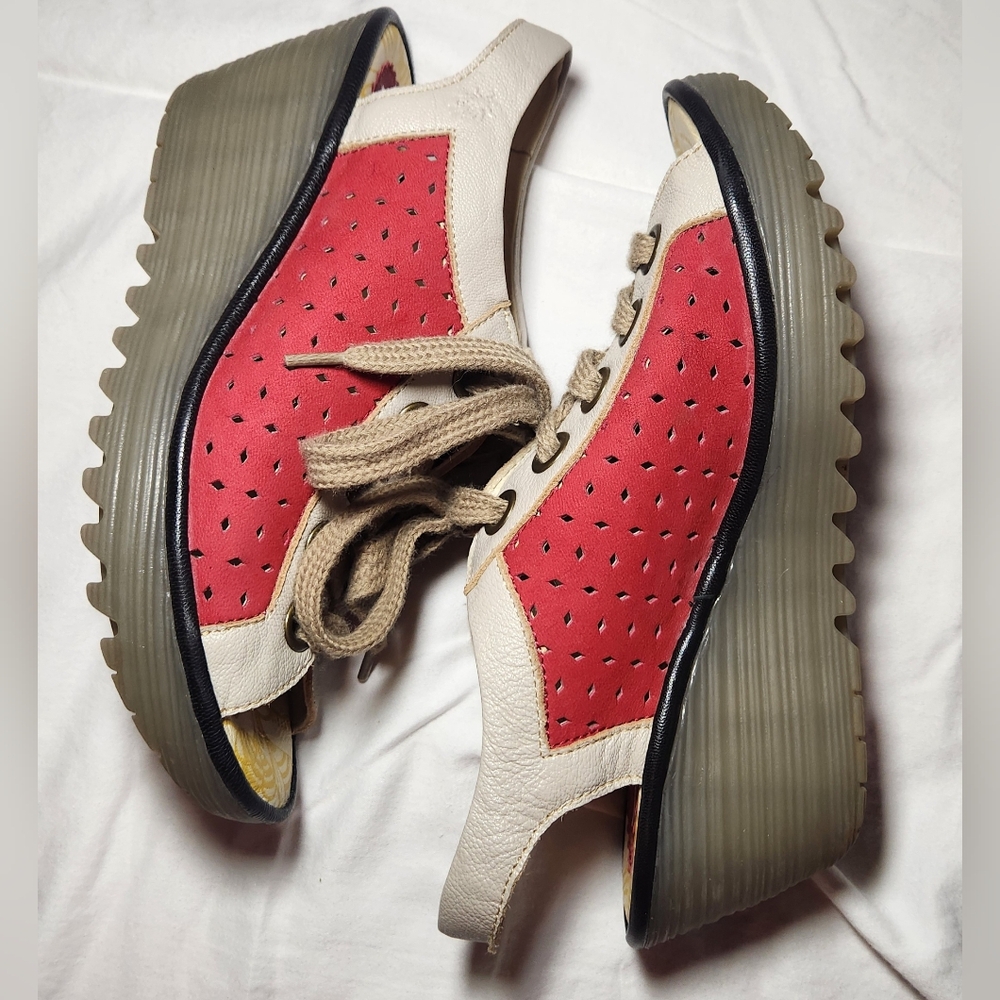 Fly London Cupido/Mousse Lace Up Sandal‎ Size 39 Red/off-white platform wedge